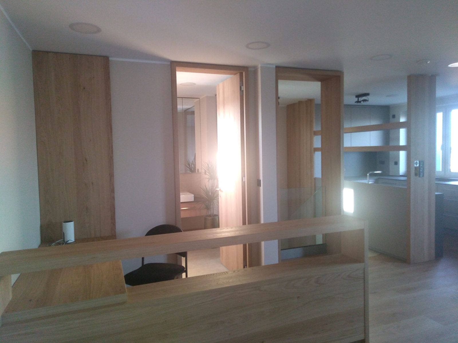 Dřevěná pergola na dvoře rodinného domu