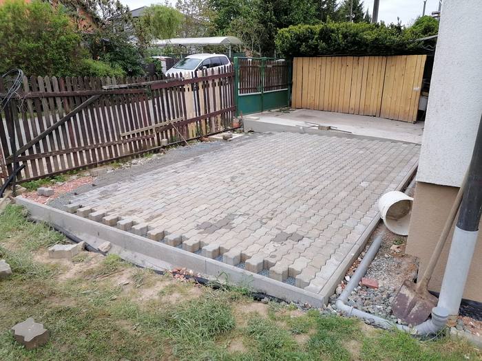 Betonové ploty, přístřešky a pergoly — realizace 4