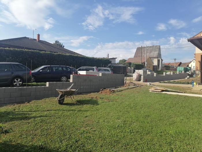 Betonové ploty, přístřešky a pergoly — realizace 6