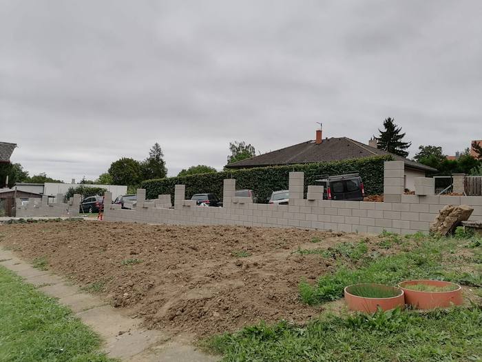 Betonové ploty, přístřešky a pergoly — realizace 7